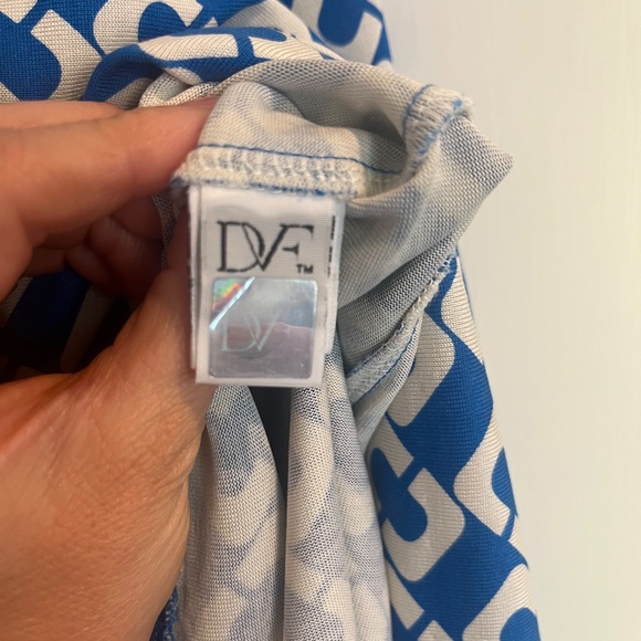 Diane von Furstenberg geometric long sleeve mini - Picture 5 of 6